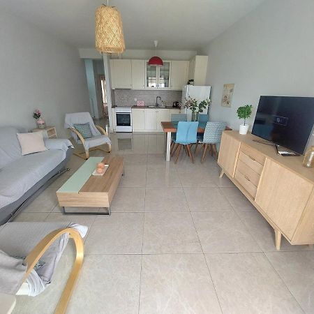 Myrsini'S Sea View Apartment Néa Péramos Dış mekan fotoğraf