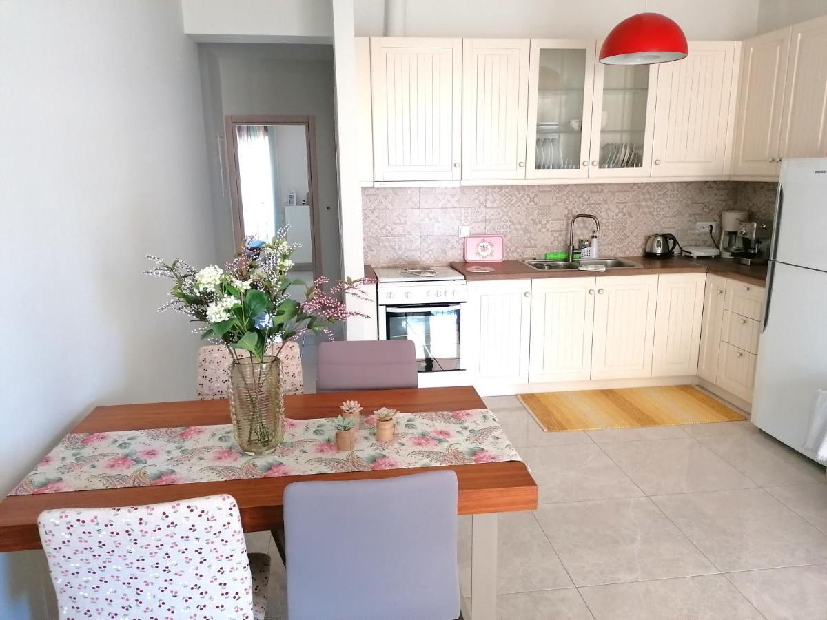 Myrsini'S Sea View Apartment Néa Péramos Dış mekan fotoğraf
