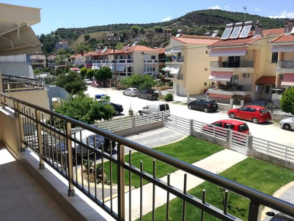 Myrsini'S Sea View Apartment Néa Péramos Dış mekan fotoğraf