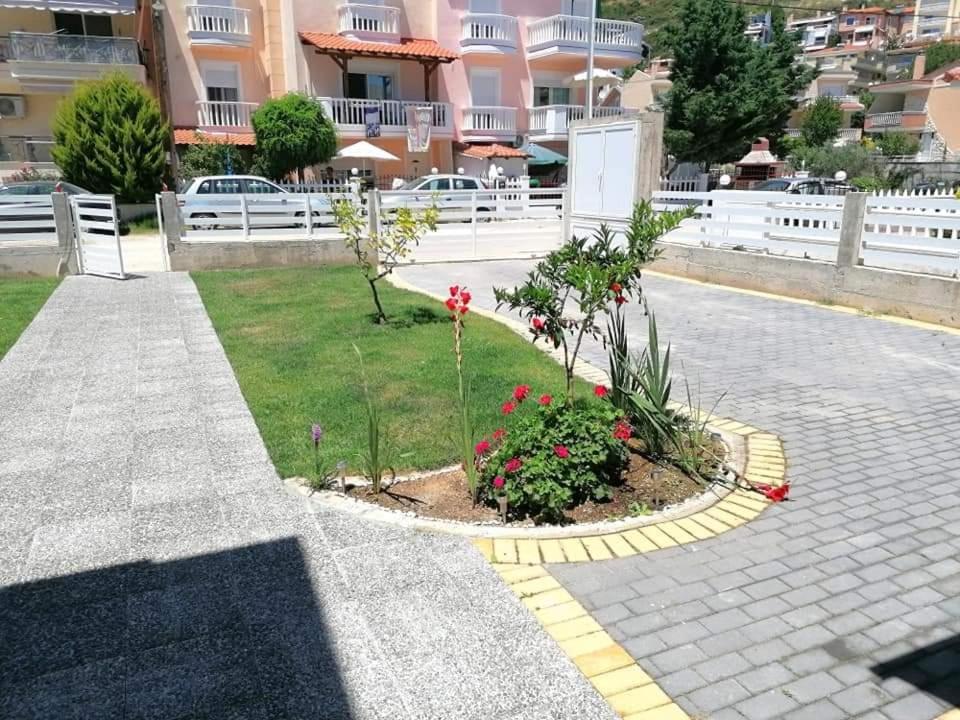 Myrsini'S Sea View Apartment Néa Péramos Dış mekan fotoğraf