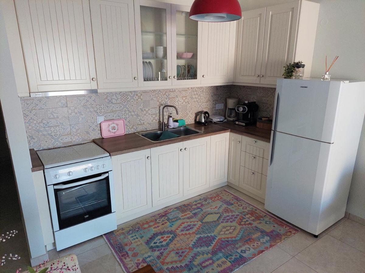 Myrsini'S Sea View Apartment Néa Péramos Dış mekan fotoğraf