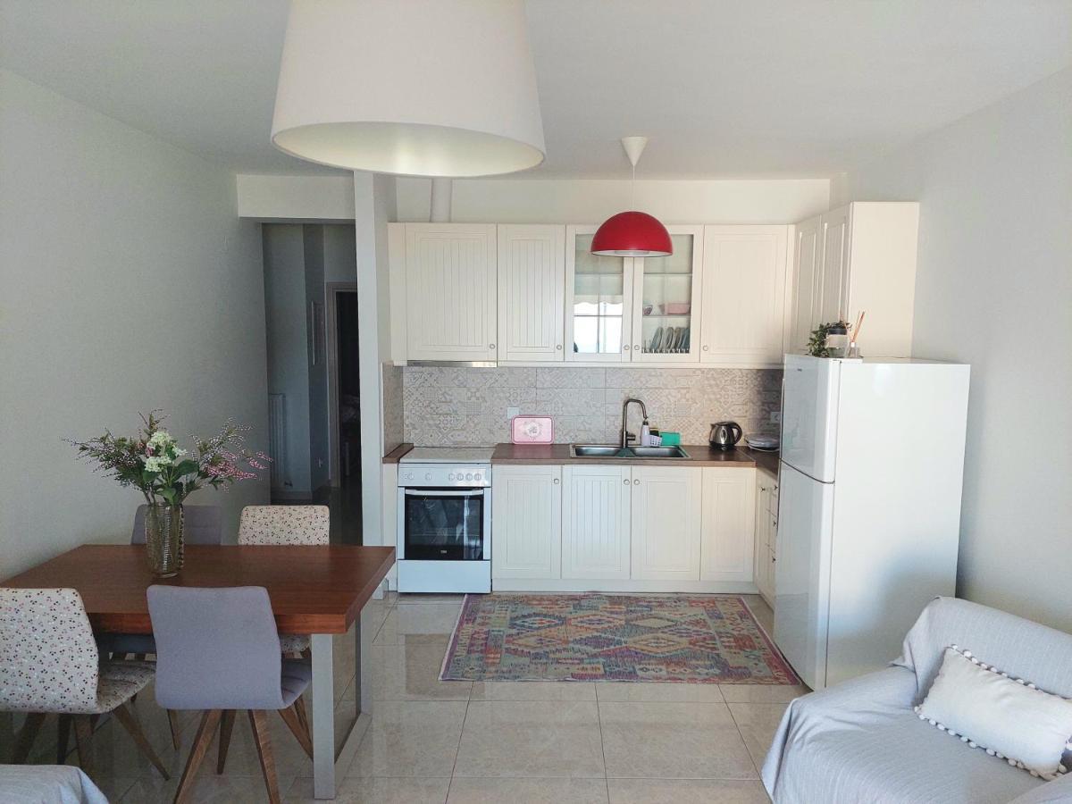 Myrsini'S Sea View Apartment Néa Péramos Dış mekan fotoğraf
