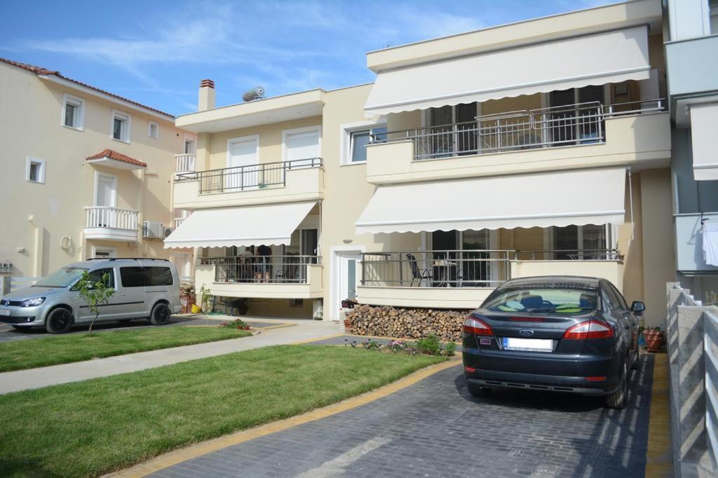 Myrsini'S Sea View Apartment Néa Péramos Dış mekan fotoğraf