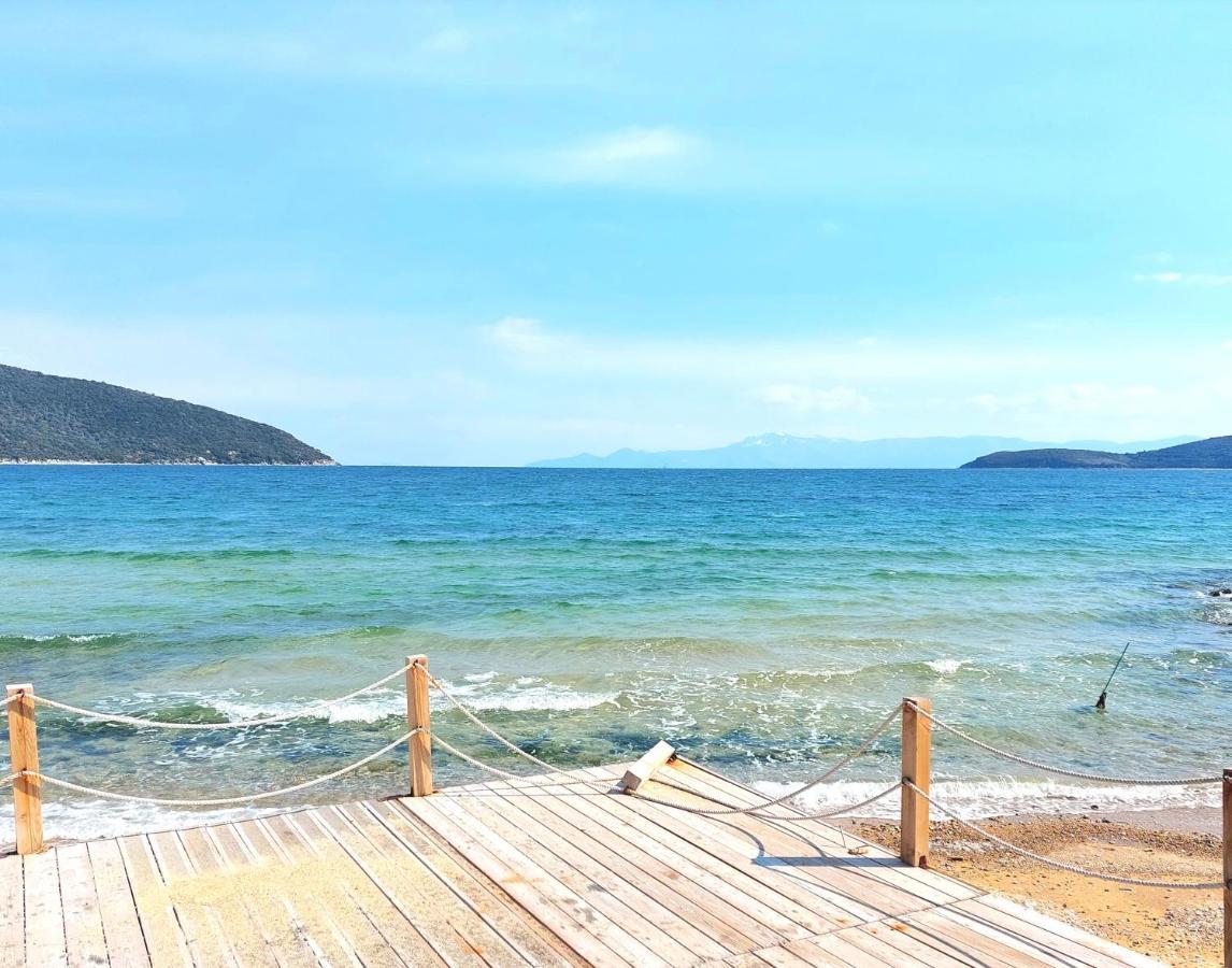 Myrsini'S Sea View Apartment Néa Péramos Dış mekan fotoğraf