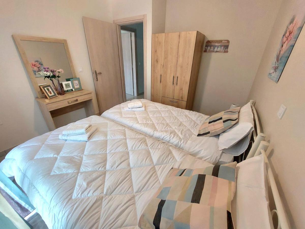Myrsini'S Sea View Apartment Néa Péramos Dış mekan fotoğraf