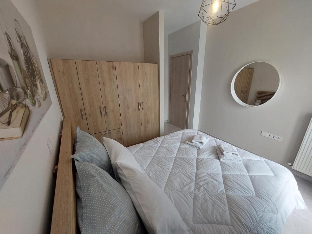 Myrsini'S Sea View Apartment Néa Péramos Dış mekan fotoğraf