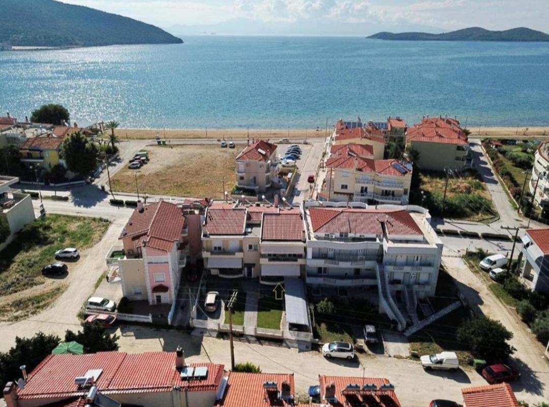 Myrsini'S Sea View Apartment Néa Péramos Dış mekan fotoğraf